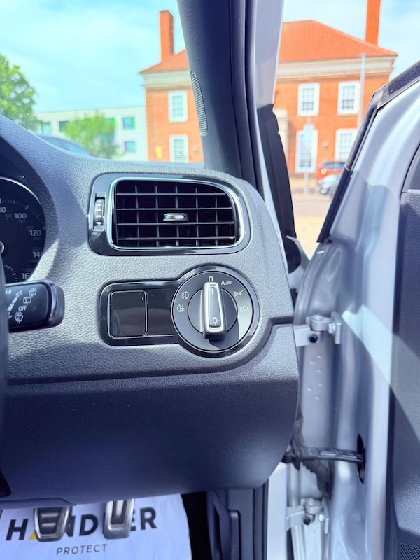 Used Volkswagen Polo 2015 for sale - 75659029: Photo 36
