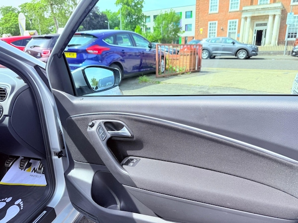Used Volkswagen Polo 2015 for sale - 75659029: Photo 40