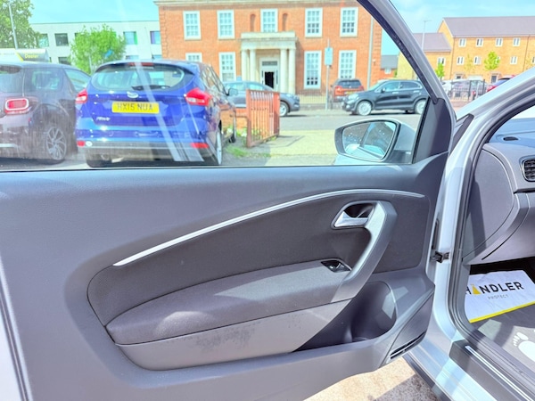 Used Volkswagen Polo 2015 for sale - 75659029: Photo 41