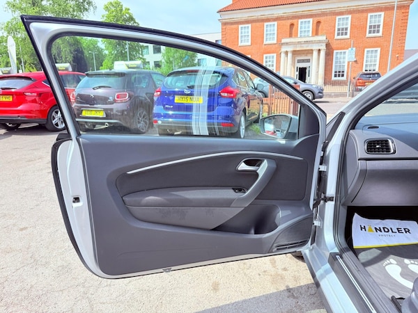 Used Volkswagen Polo 2015 for sale - 75659029: Photo 43