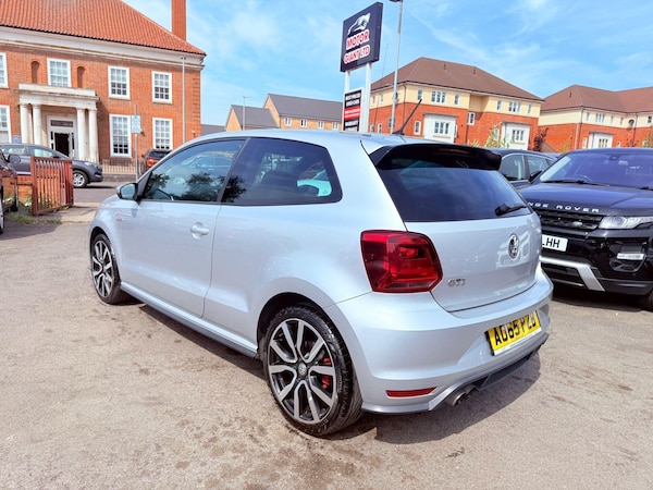 Used Volkswagen Polo 2015 for sale - 75659029: Photo 5