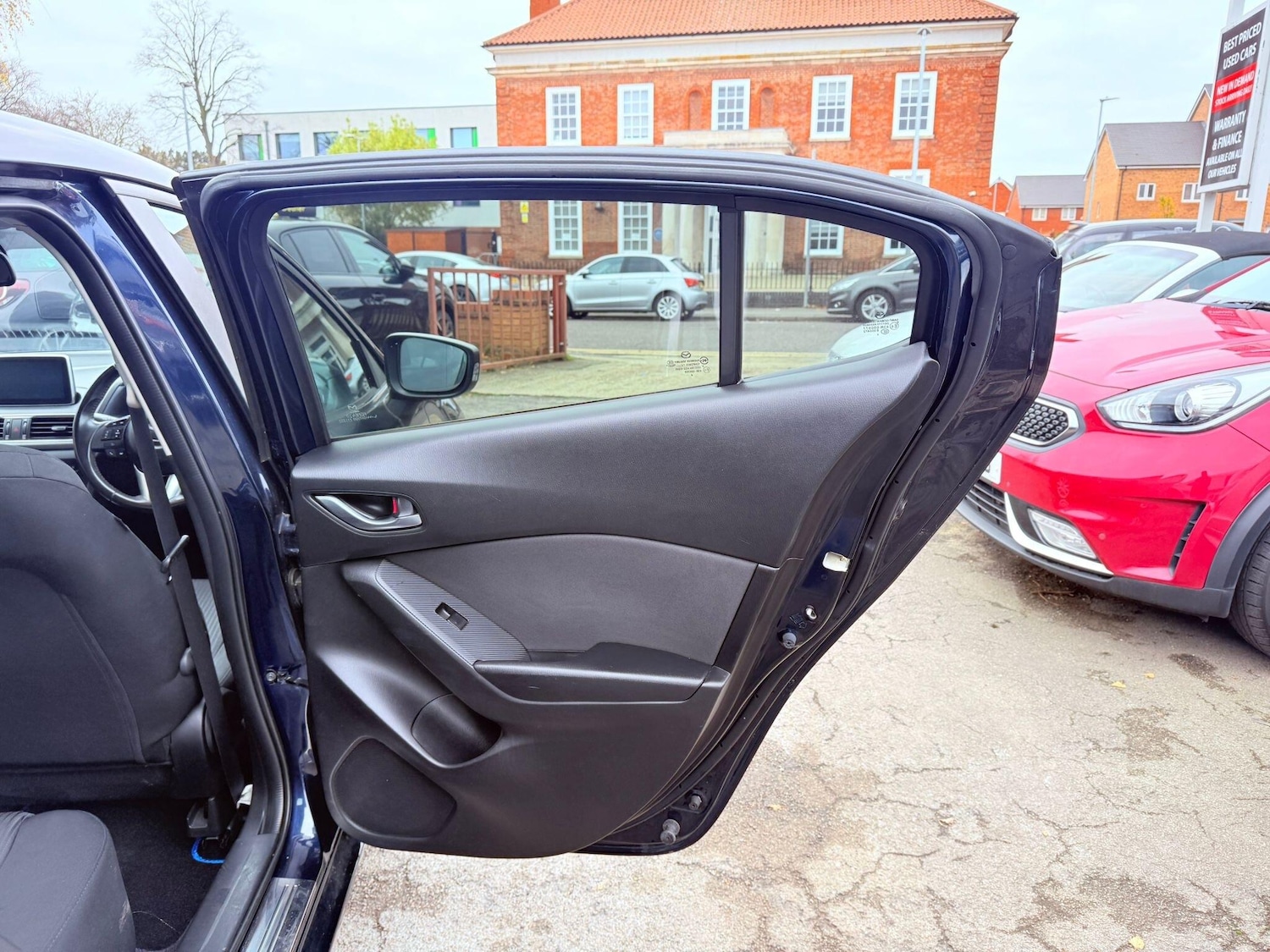 Used Mazda Mazda3 2015 for sale - 76597197: Photo 40