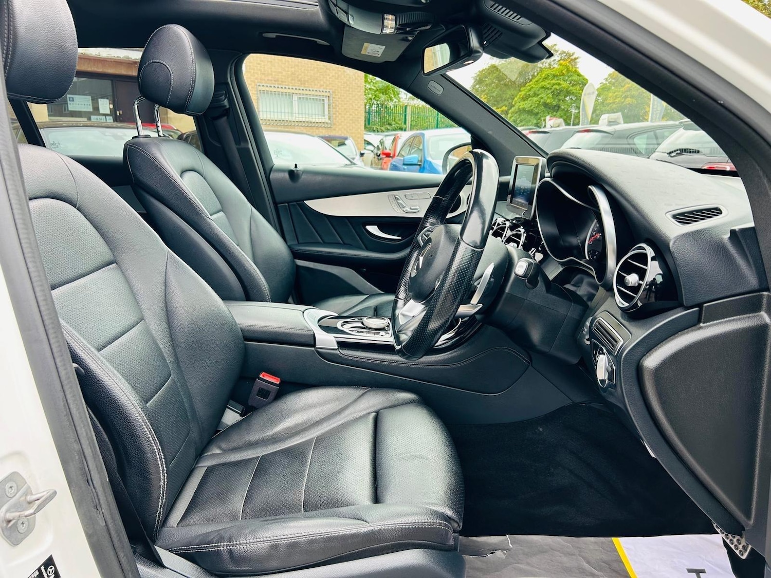 Used Mercedes-Benz GLC 2018 for sale - 76136274: Photo 27