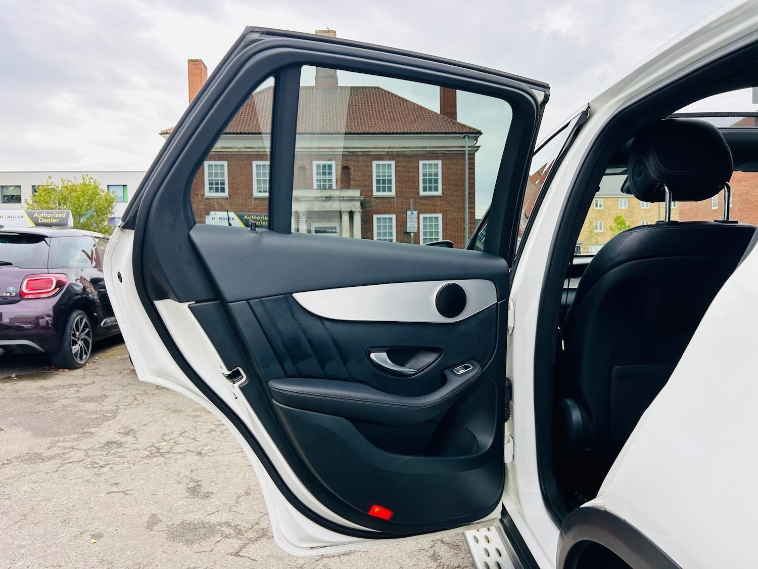 Used Mercedes-Benz GLC 2018 for sale - 76136274: Photo 55