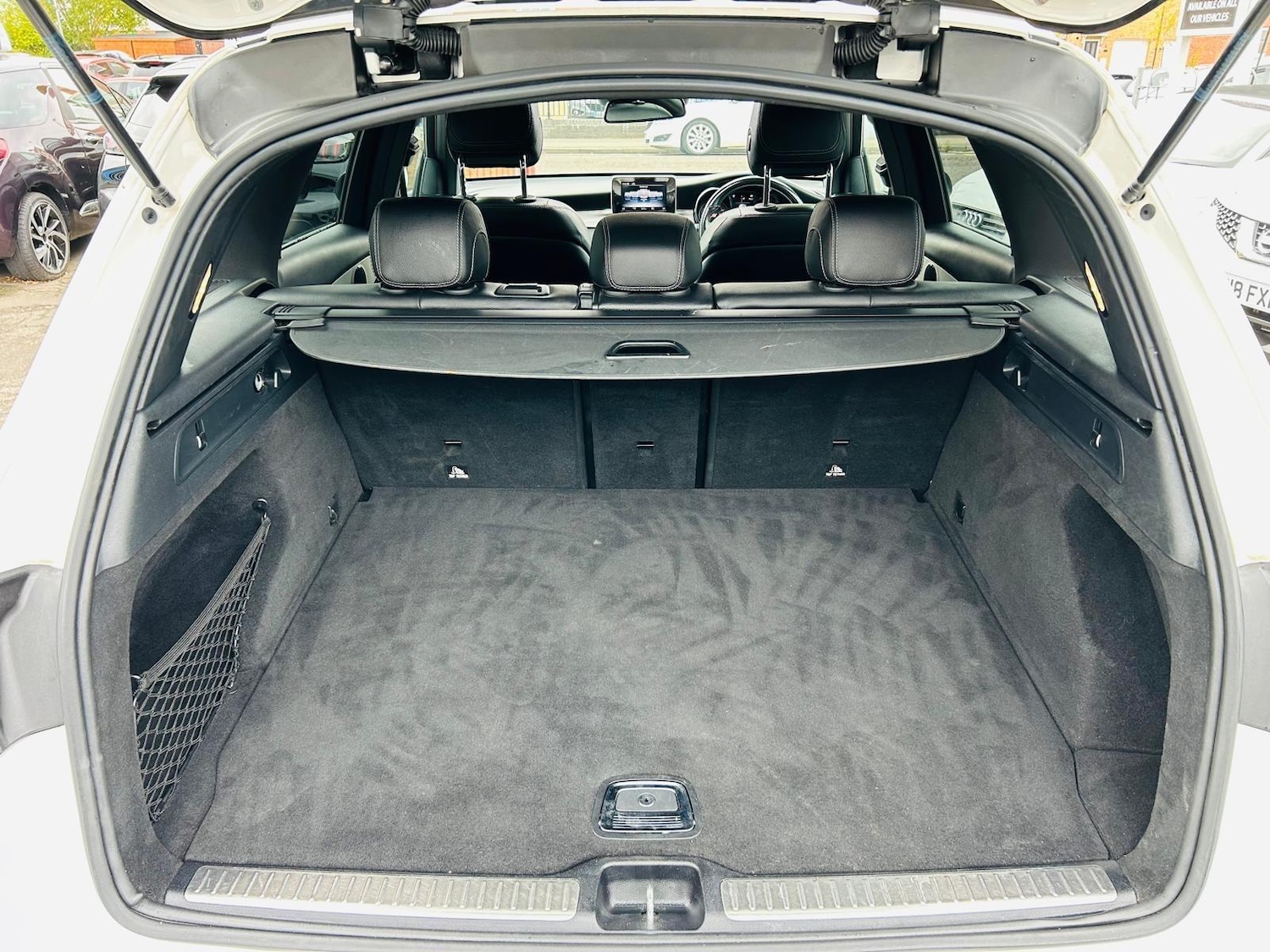Used Mercedes-Benz GLC 2018 for sale - 76136274: Photo 63