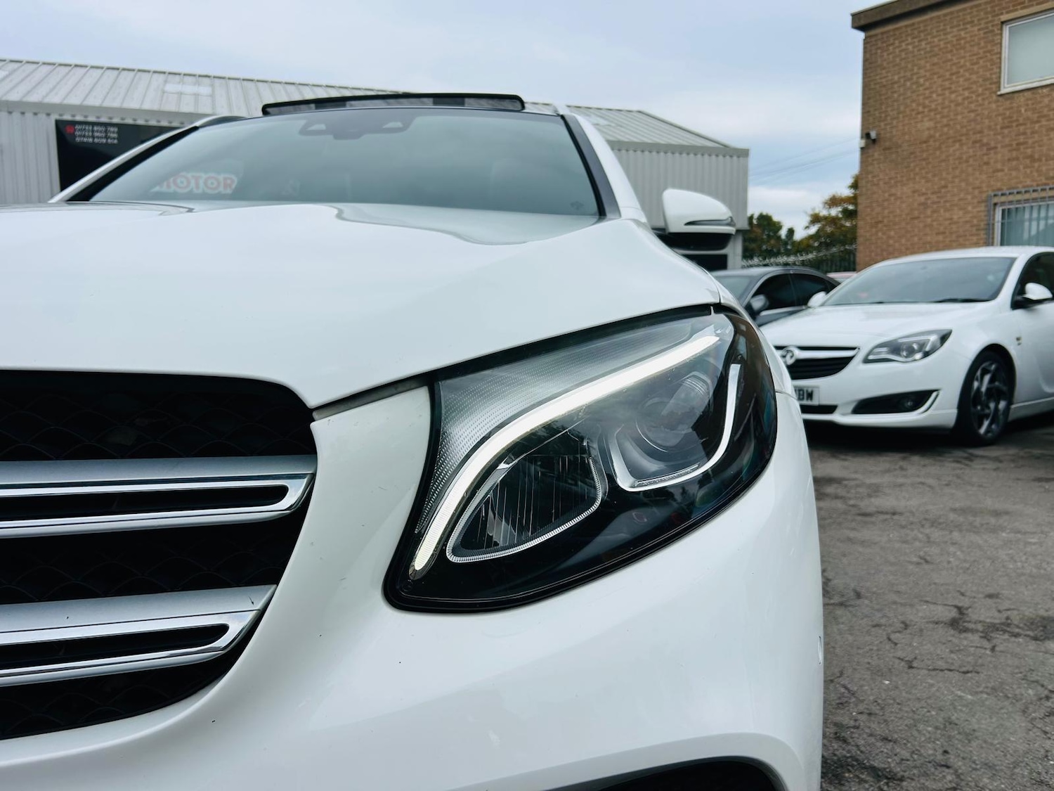 Used Mercedes-Benz GLC 2018 for sale - 76136274: Photo 8