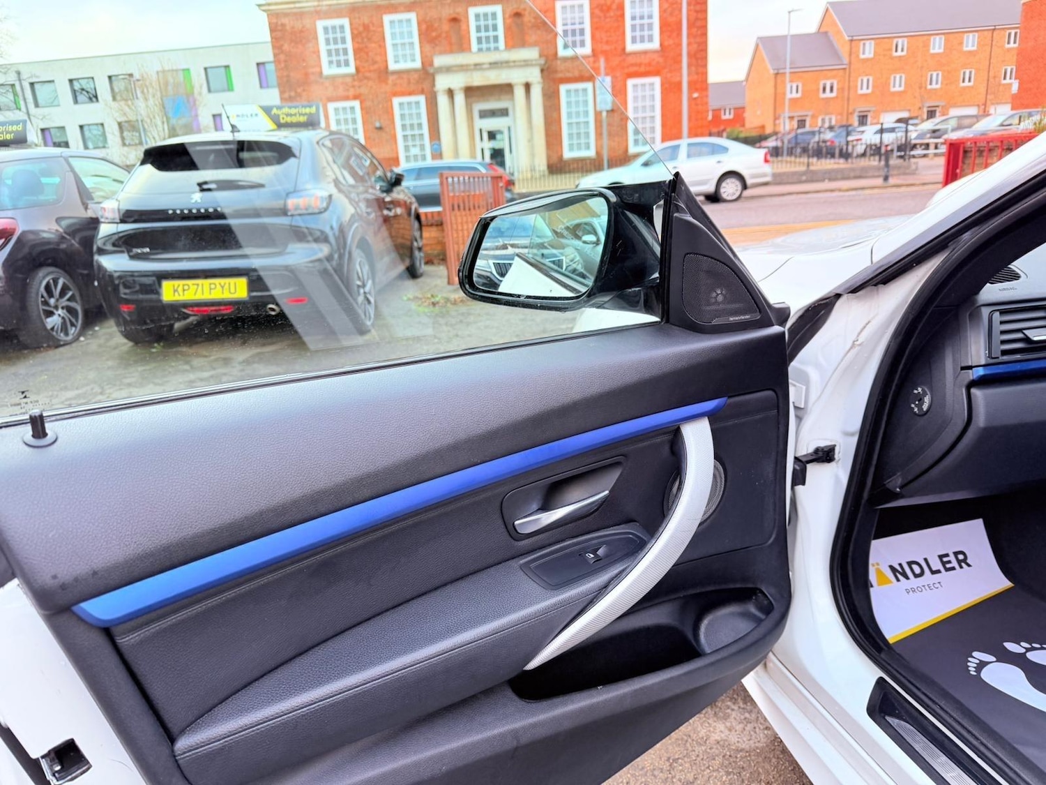 Used BMW 3 Series 2014 for sale - 77163245: Photo 46