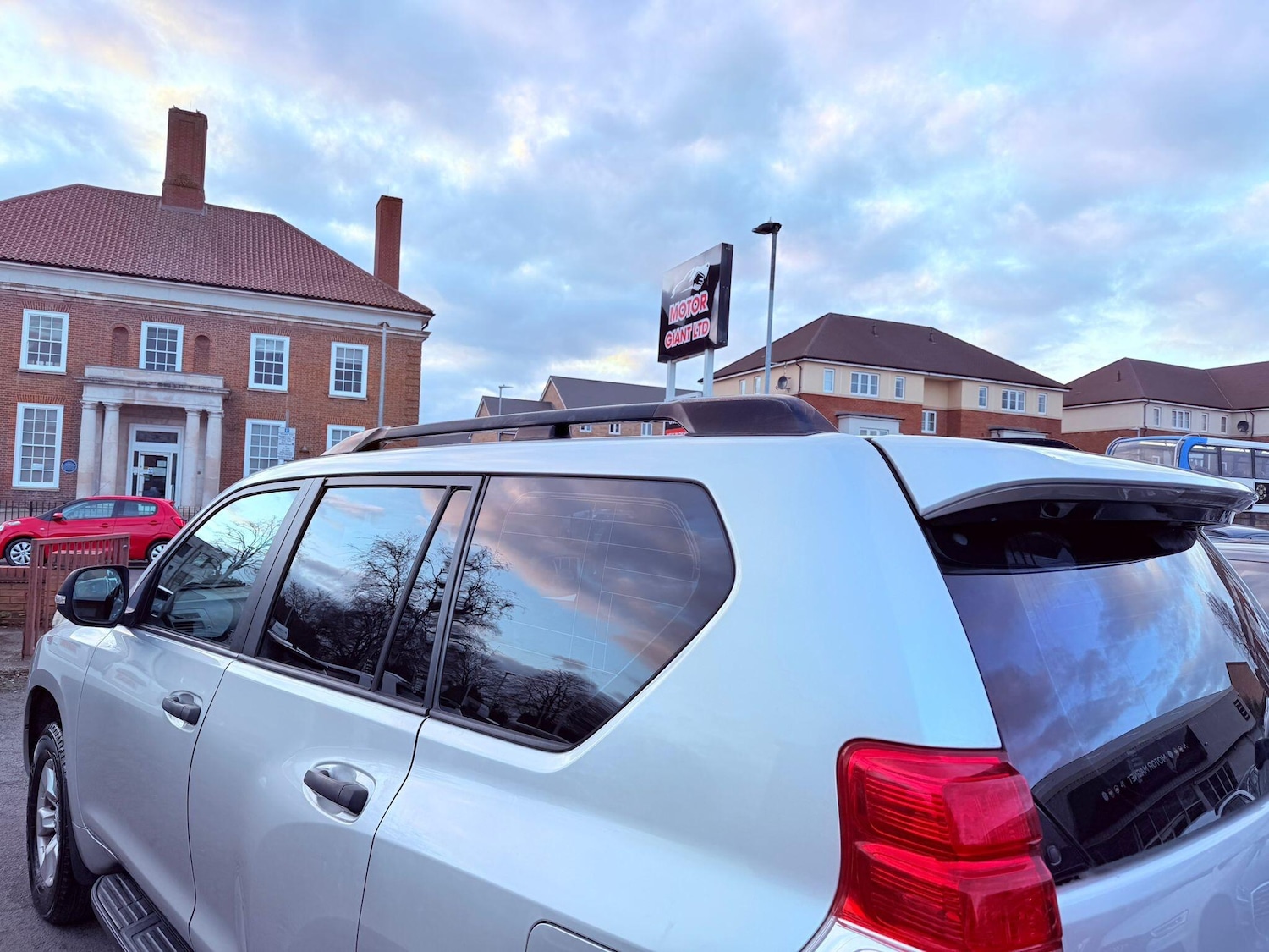 Used Toyota Land Cruiser 2010 for sale - 77710075: Photo 19