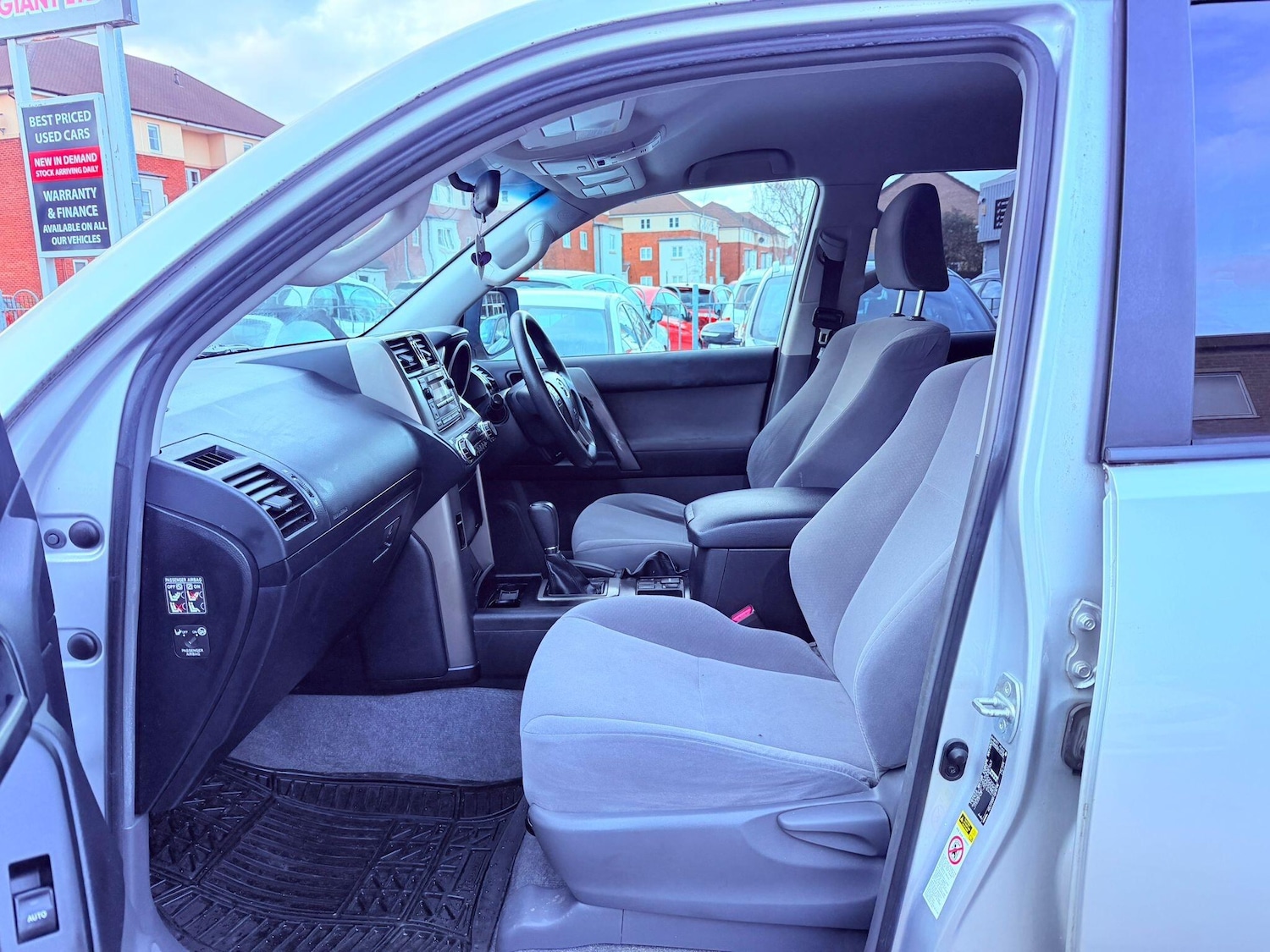 Used Toyota Land Cruiser 2010 for sale - 77710075: Photo 23