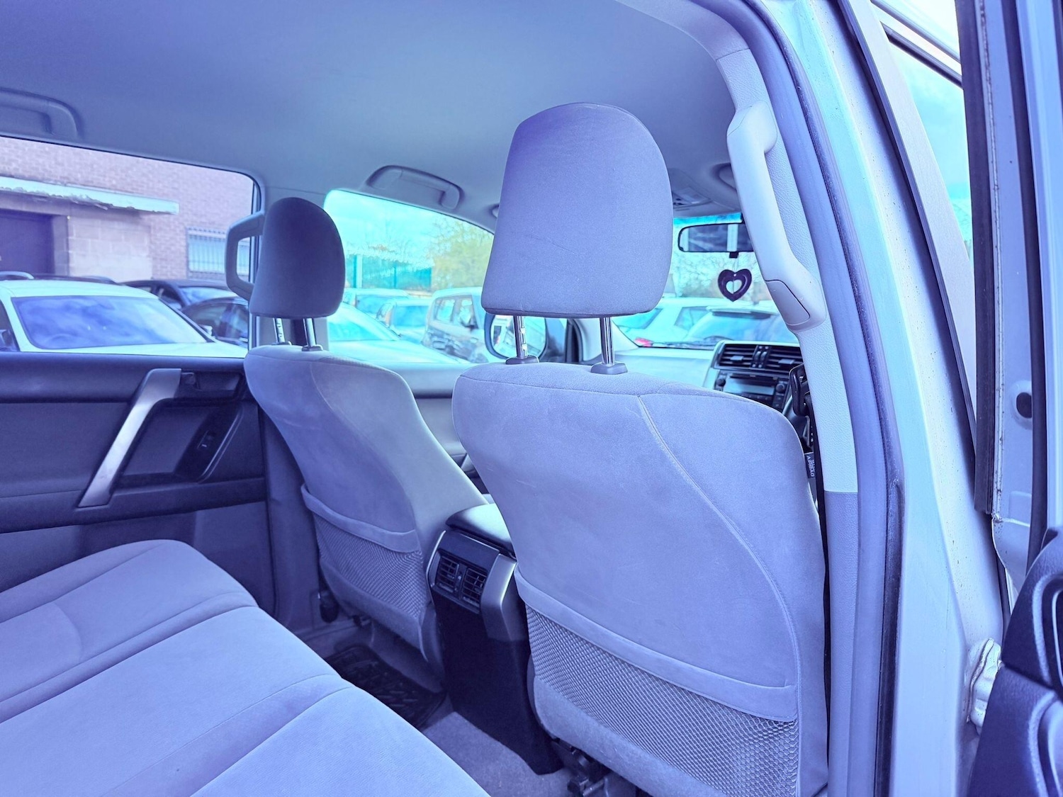 Used Toyota Land Cruiser 2010 for sale - 77710075: Photo 41