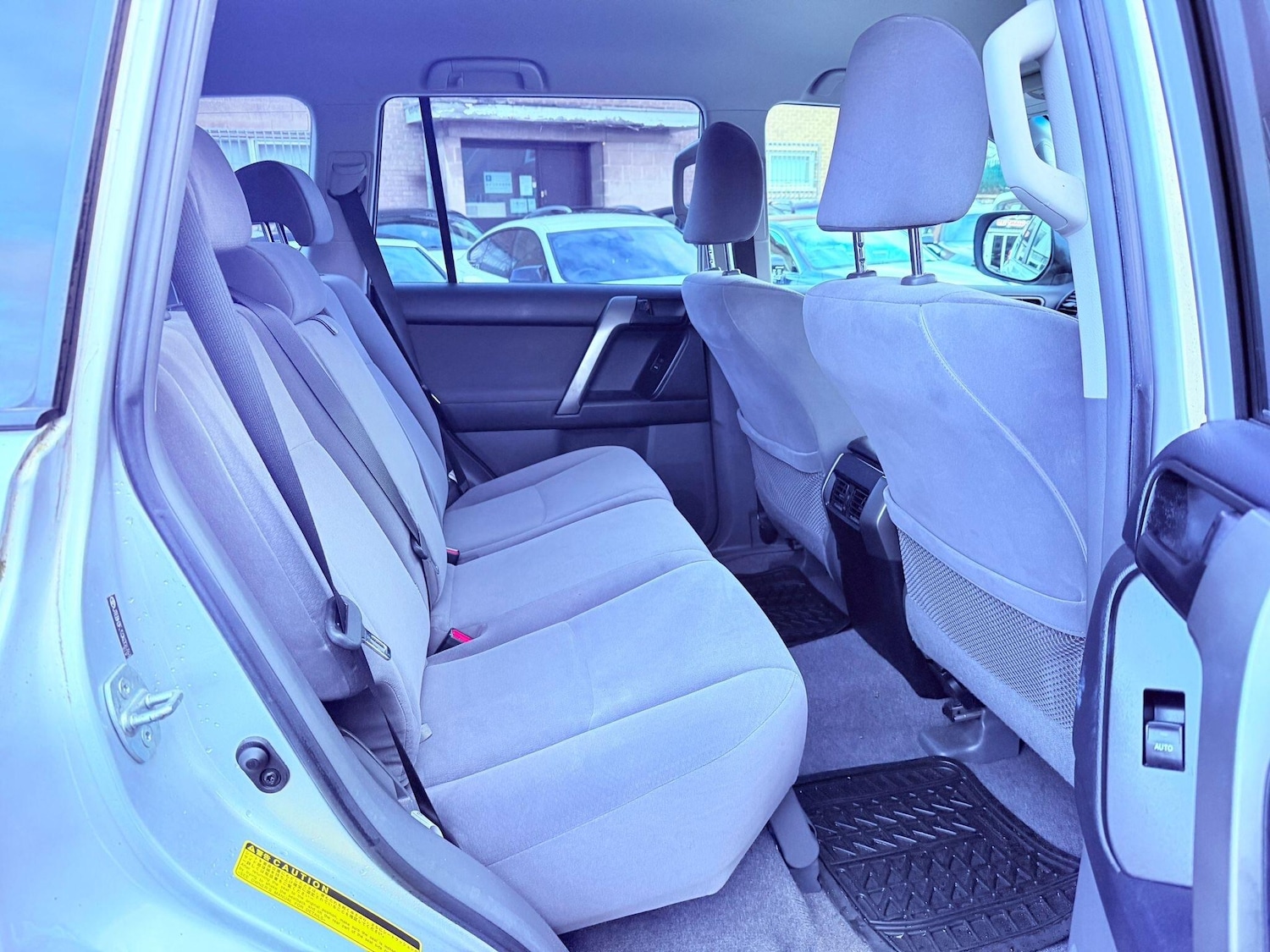 Used Toyota Land Cruiser 2010 for sale - 77710075: Photo 43