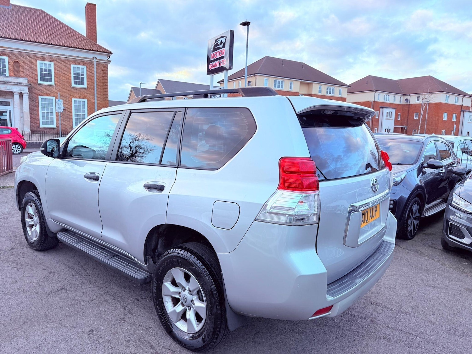 Used Toyota Land Cruiser 2010 for sale - 77710075: Photo 5