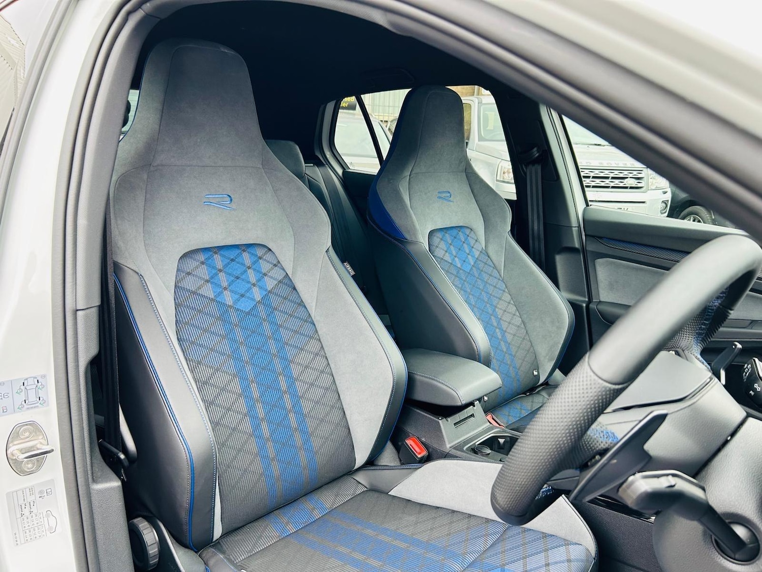 Used Volkswagen Golf 2023 for sale - 77330336: Photo 39