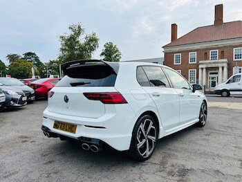 Used Volkswagen Golf 2023 for sale - 77330336: Photo