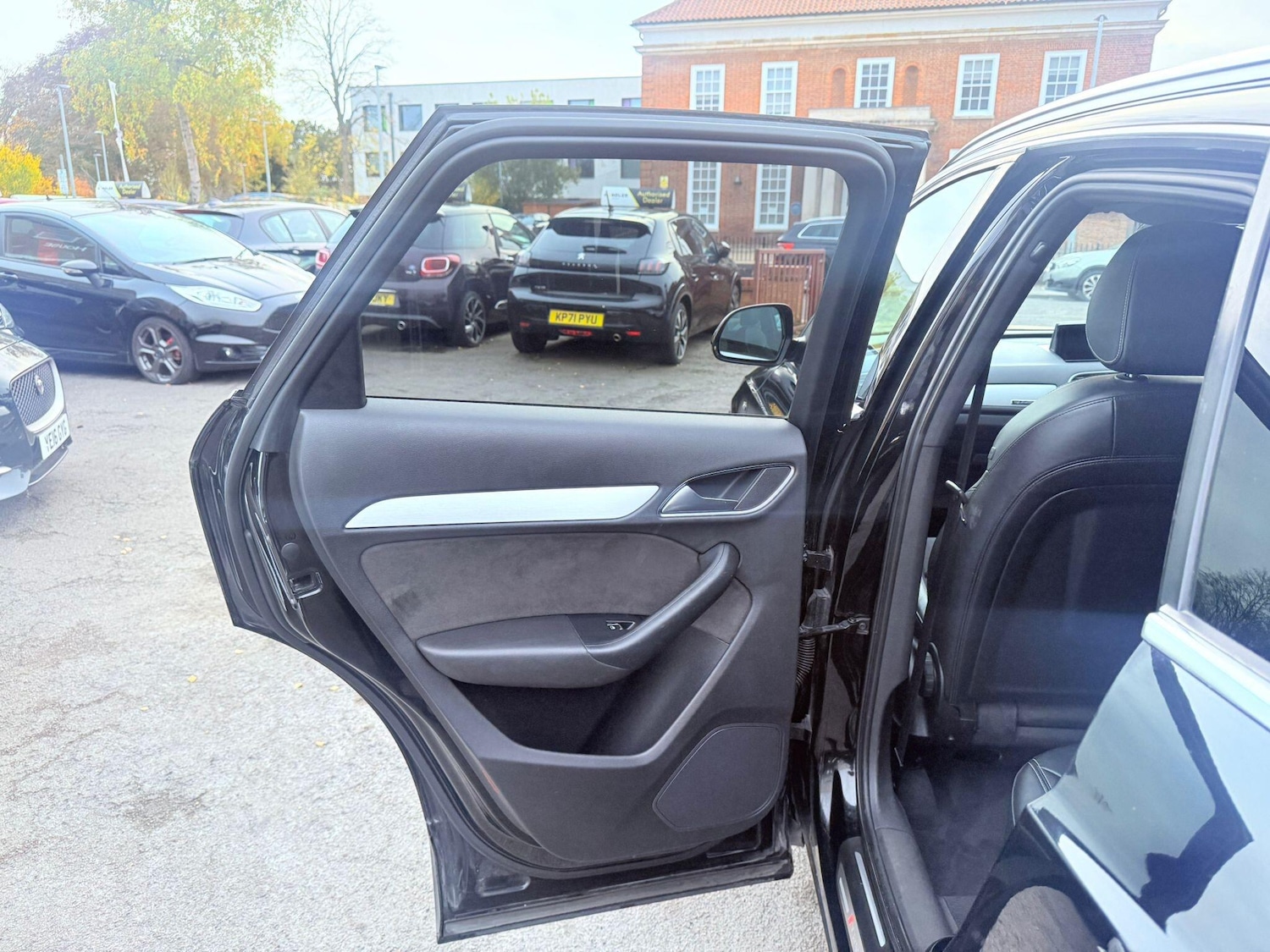 Used Audi Q3 2016 for sale - 76425163: Photo 52