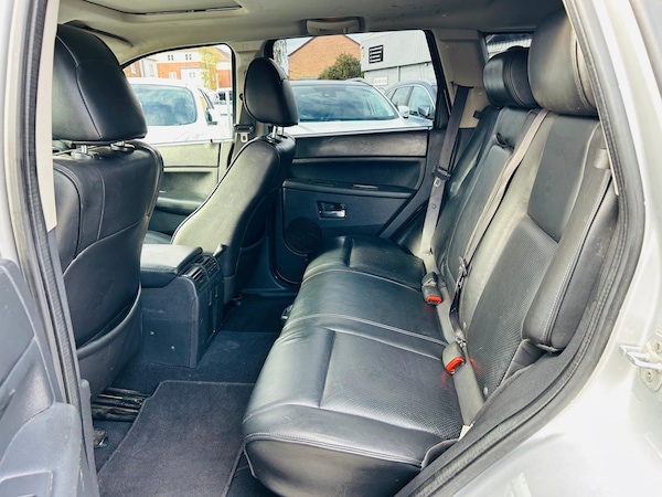 Used Jeep Grand Cherokee 2010 for sale - 76239567: Photo 30