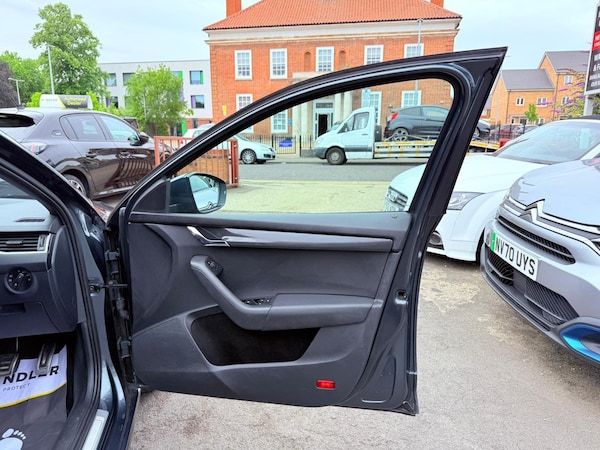 Used Skoda Octavia 2017 for sale - 75657472: Photo 45