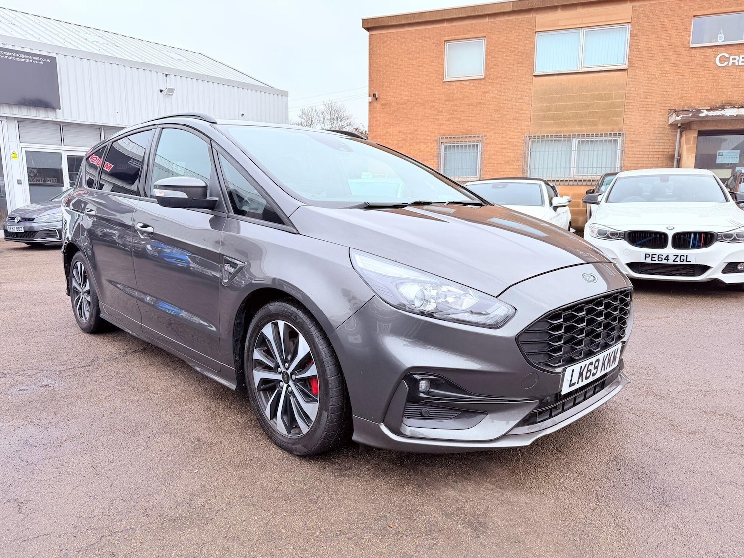 Used Ford S-Max 2019 for sale - 77242349: Photo 2