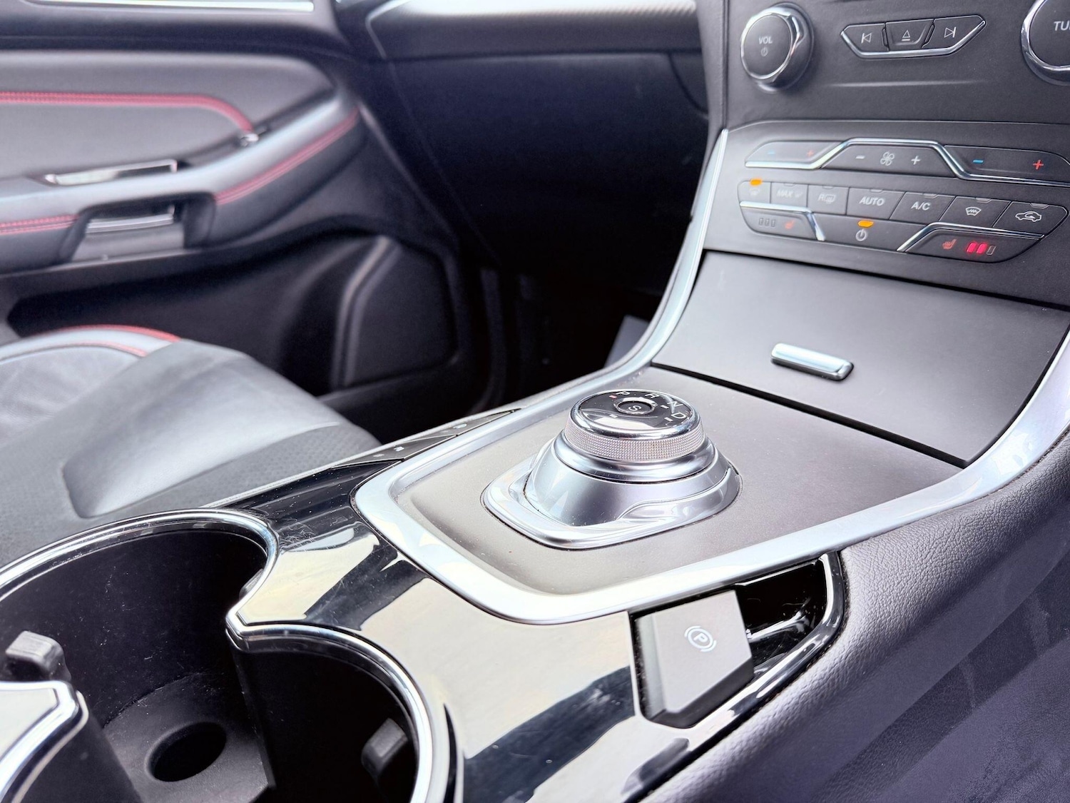 Used Ford S-Max 2019 for sale - 77242349: Photo 41