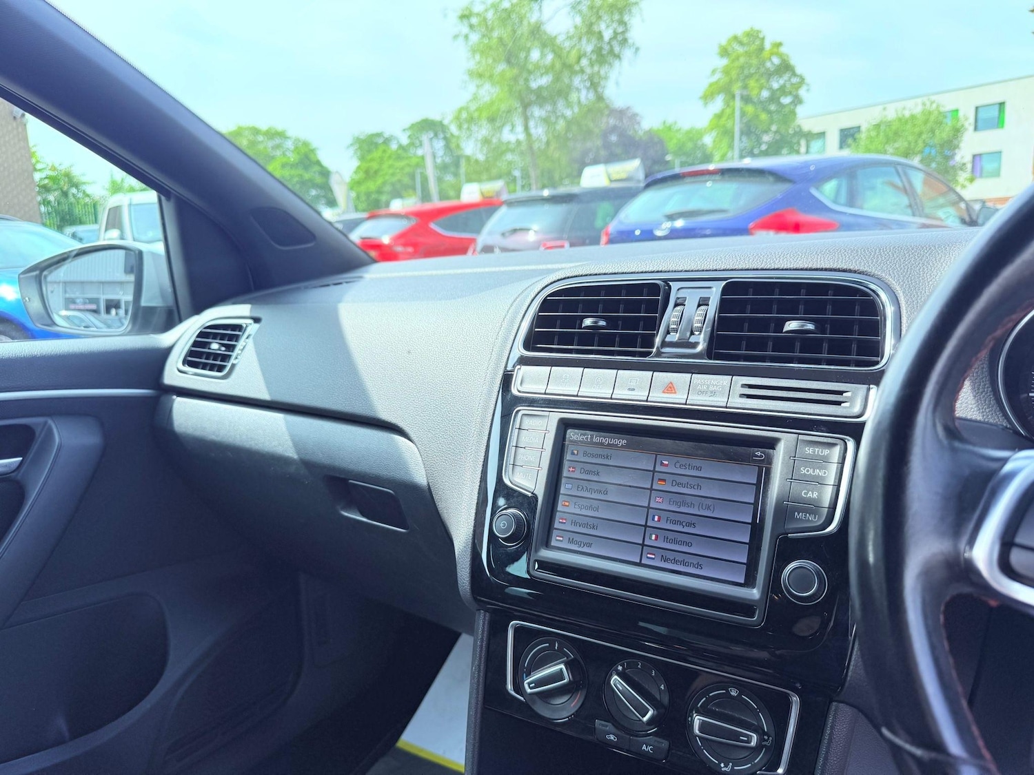 Used Volkswagen Polo for sale - 76996625: Photo 38