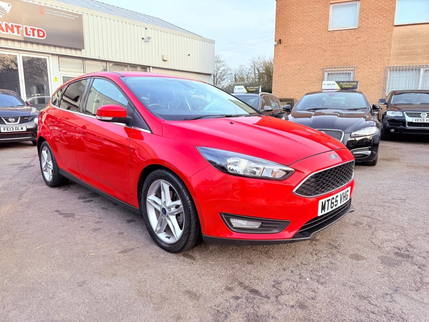 Used Ford Focus 2015 for sale - 76432368: Photo 2