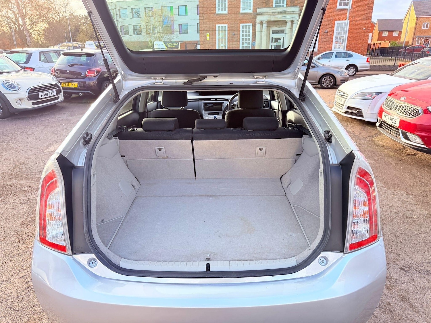 Used Toyota Prius 2020 for sale - 77074313: Photo 48