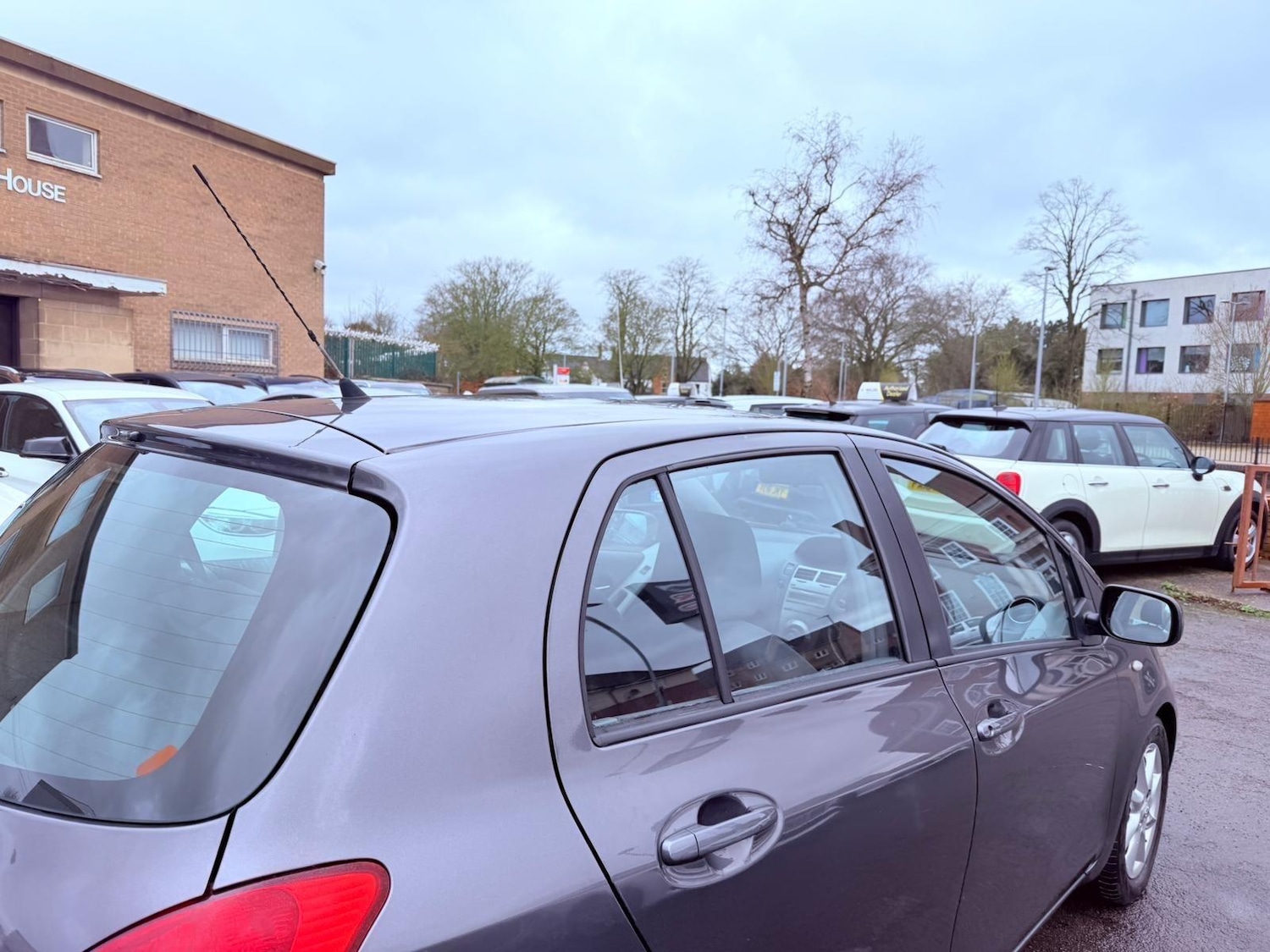 Used Toyota Yaris for sale - 77704703: Photo 17