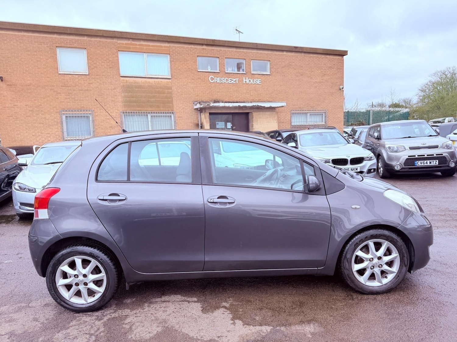 Used Toyota Yaris for sale - 77704703: Photo 18