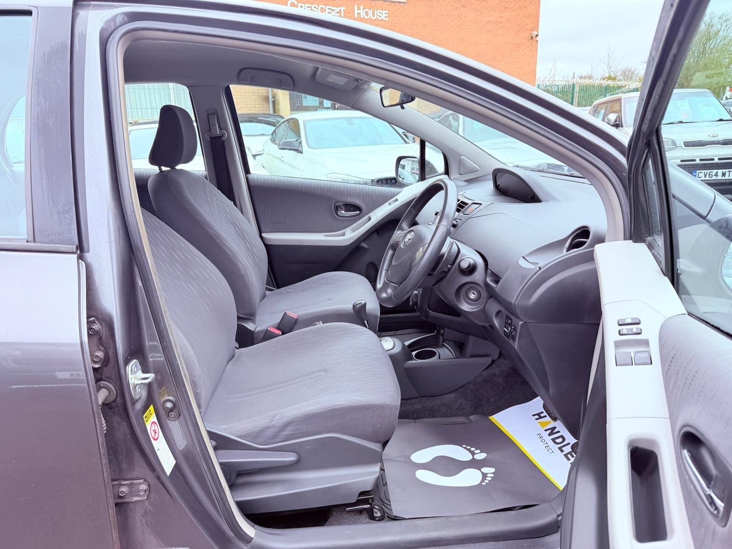 Used Toyota Yaris for sale - 77704703: Photo 21