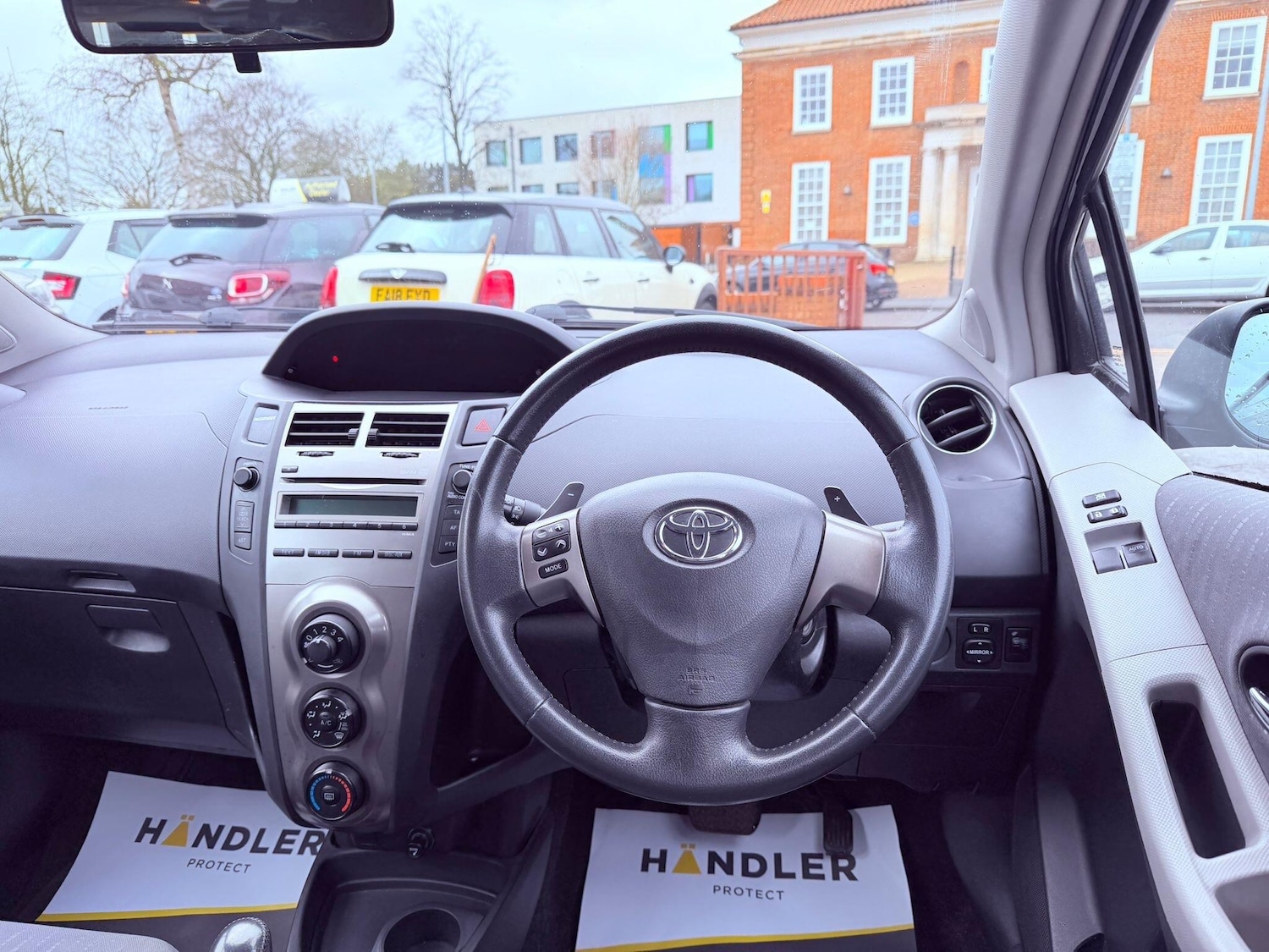 Used Toyota Yaris for sale - 77704703: Photo 27