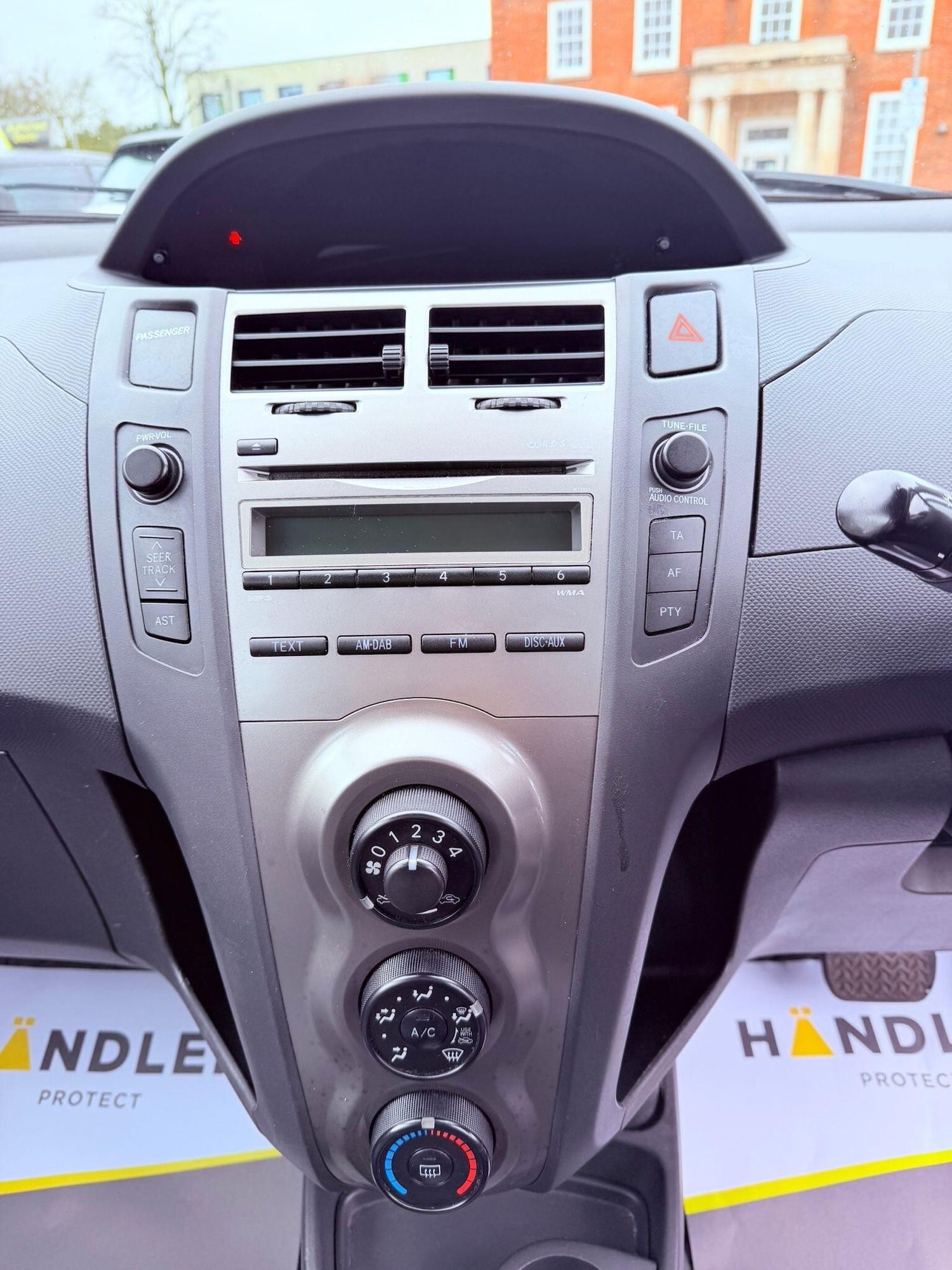 Used Toyota Yaris for sale - 77704703: Photo 28