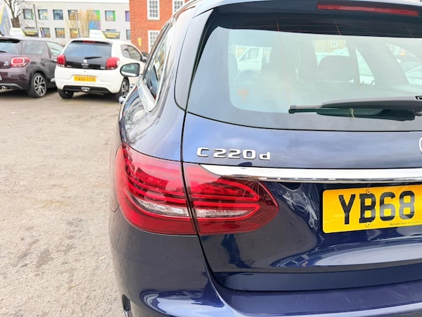 Used Mercedes-Benz C-Class 2018 for sale - 75658747: Photo 16