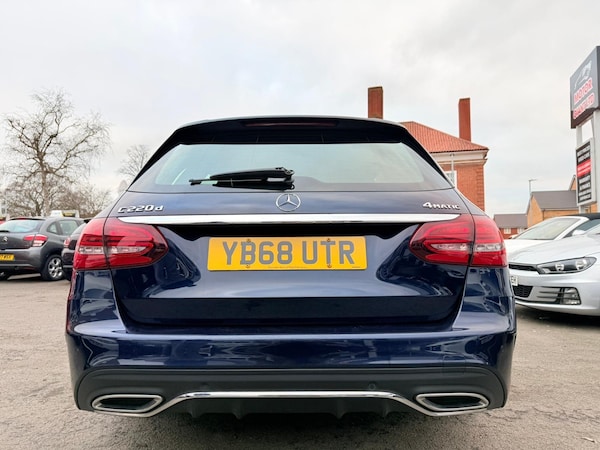Used Mercedes-Benz C-Class 2018 for sale - 75658747: Photo 17