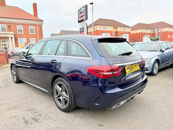 Used Mercedes-Benz C-Class 2018 for sale - 75658747: Photo 4