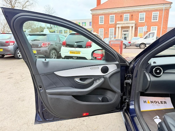 Used Mercedes-Benz C-Class 2018 for sale - 75658747: Photo 57