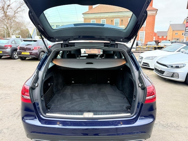 Used Mercedes-Benz C-Class 2018 for sale - 75658747: Photo 65