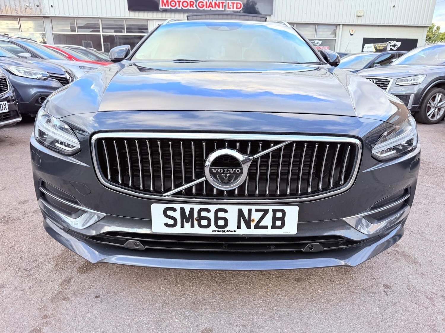 Used Volvo V90 2017 for sale - 76988513: Photo 11