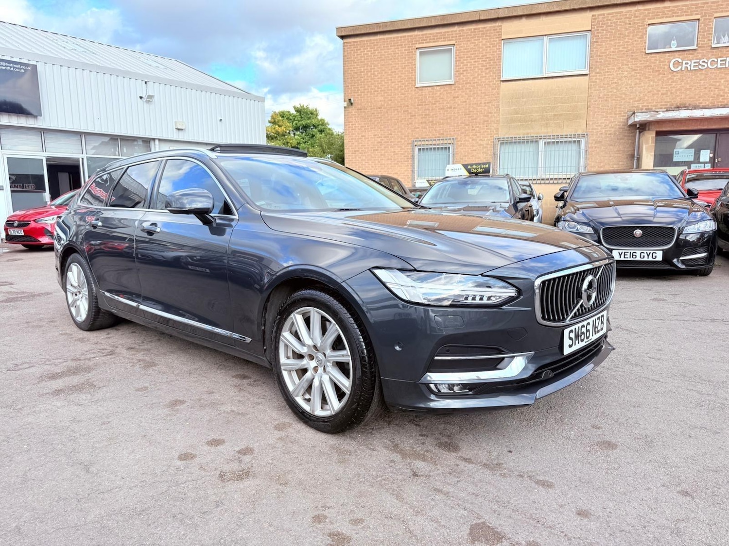 Used Volvo V90 2017 for sale - 76988513: Photo 2