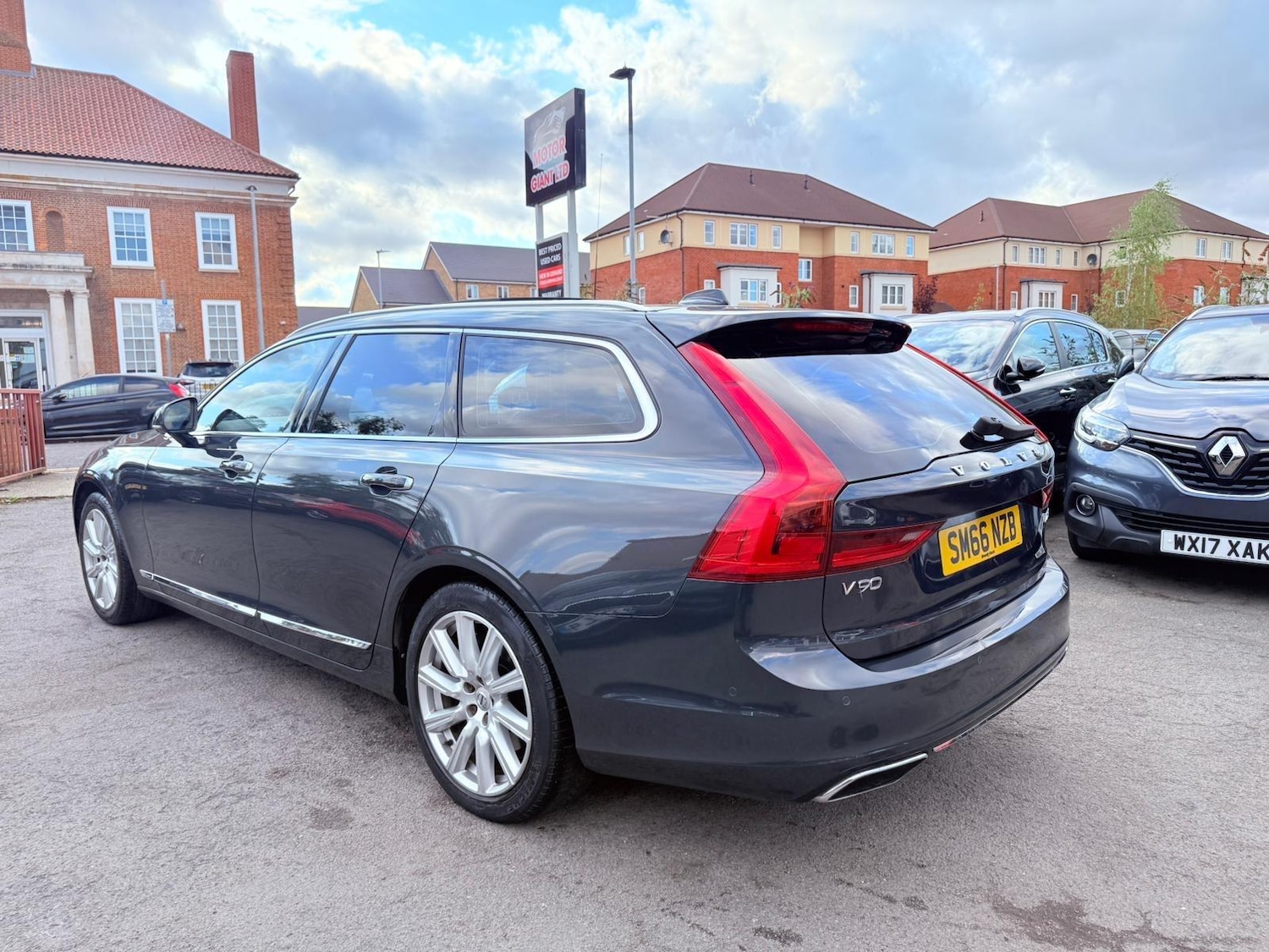 Used Volvo V90 2017 for sale - 76988513: Photo 4