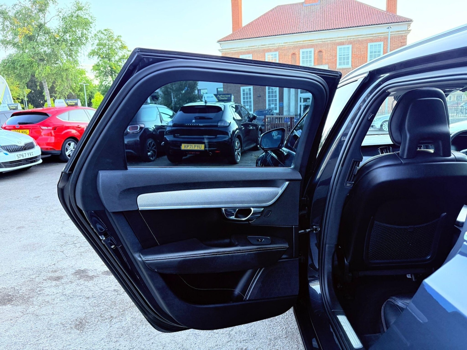 Used Volvo V90 2017 for sale - 76988513: Photo 63