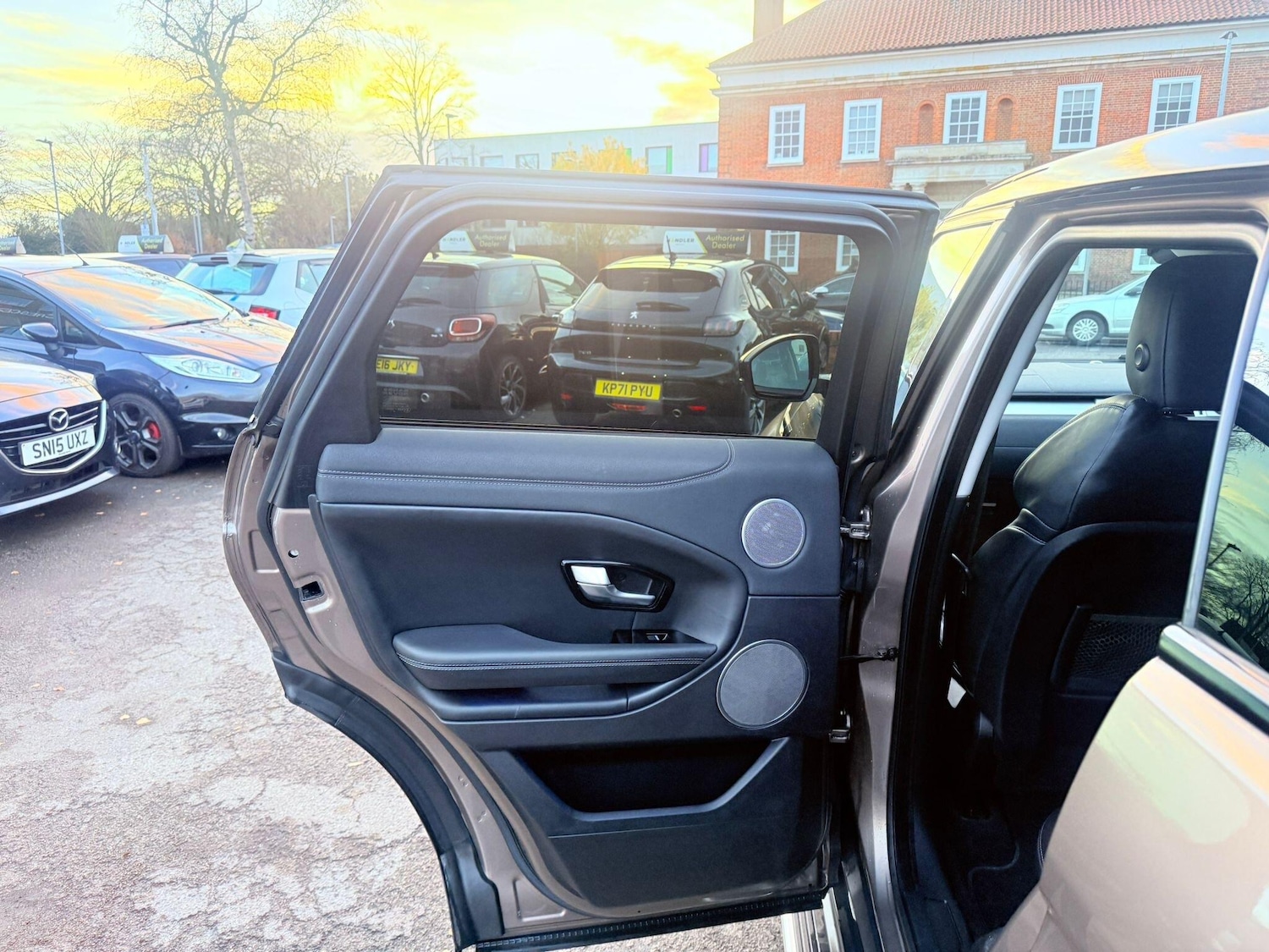 Used Land Rover Range Rover Evoque 2016 for sale - 76850060: Photo 44