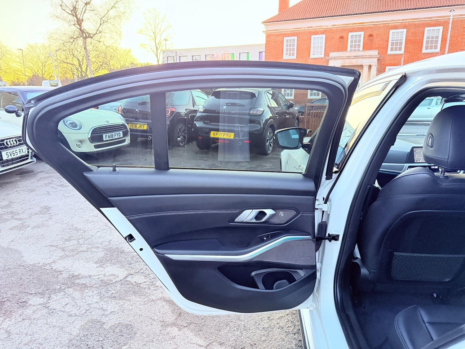 Used BMW 3 Series 2020 for sale - 77074038: Photo 61