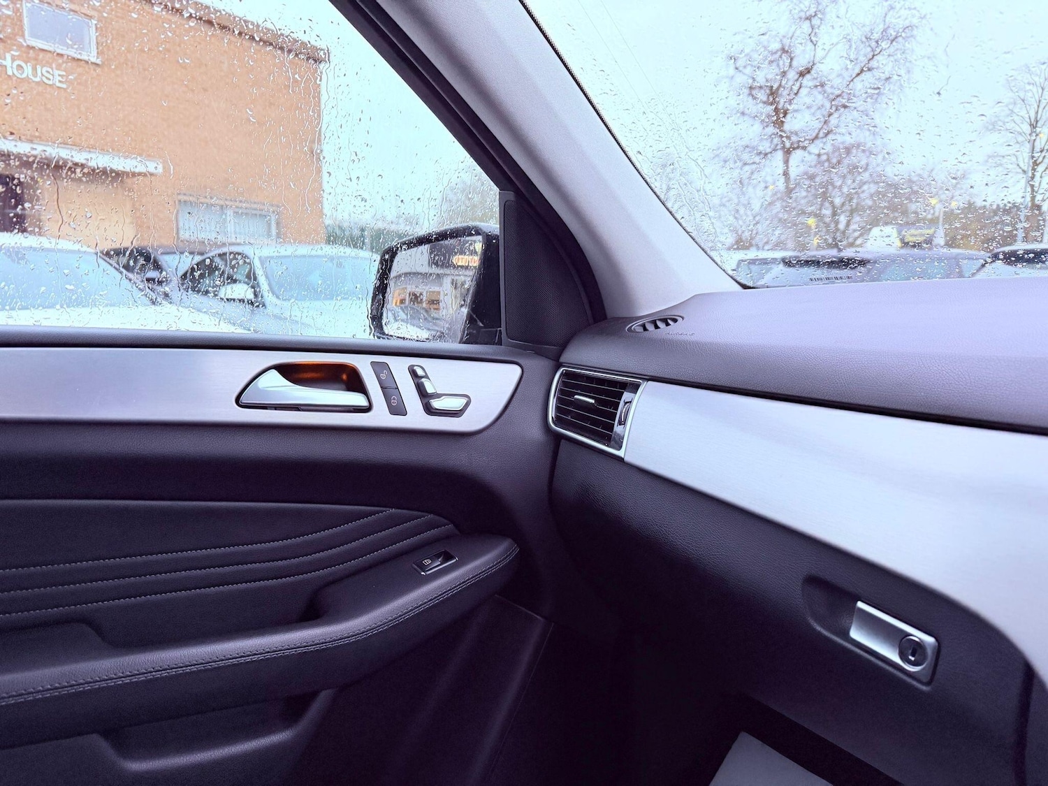 Used Mercedes-Benz GLE 2017 for sale - 77633274: Photo 50