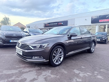 Used Volkswagen Passat 2015 for sale - 75732310: Photo