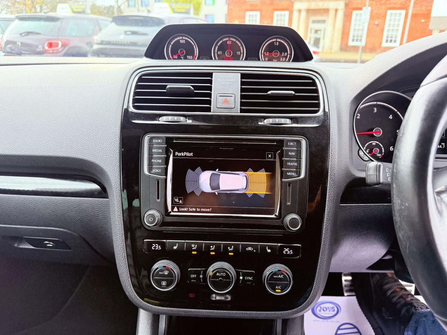 Used Volkswagen Scirocco 2015 for sale - 76247472: Photo 30