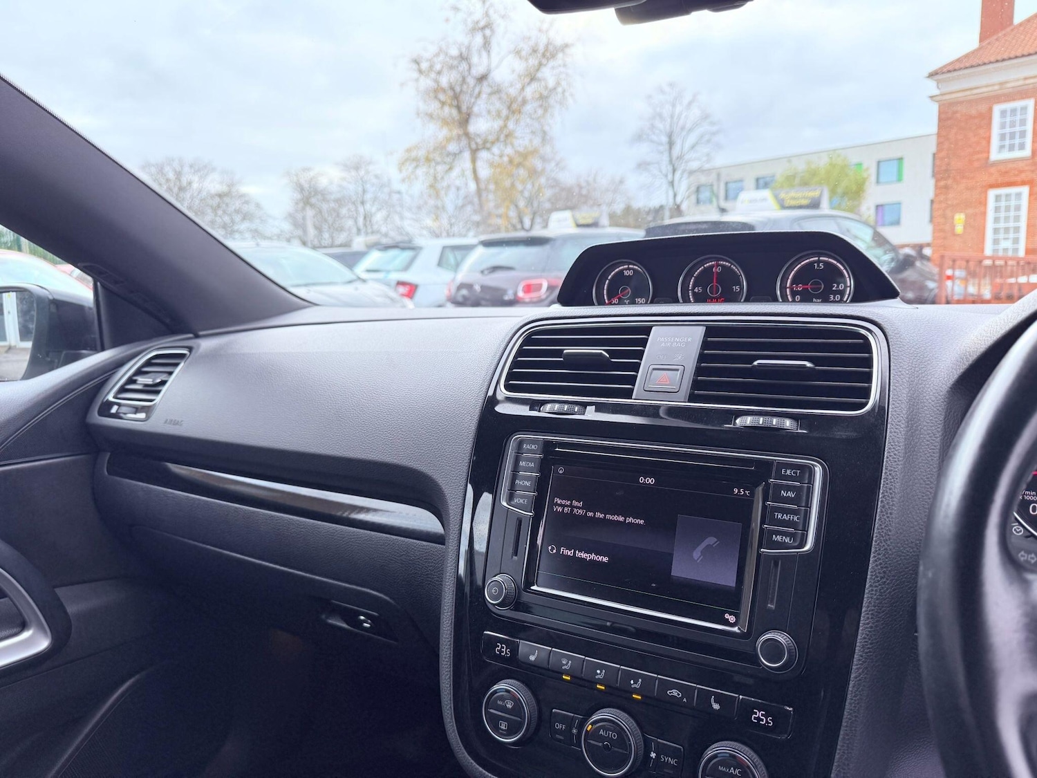 Used Volkswagen Scirocco 2015 for sale - 76247472: Photo 37