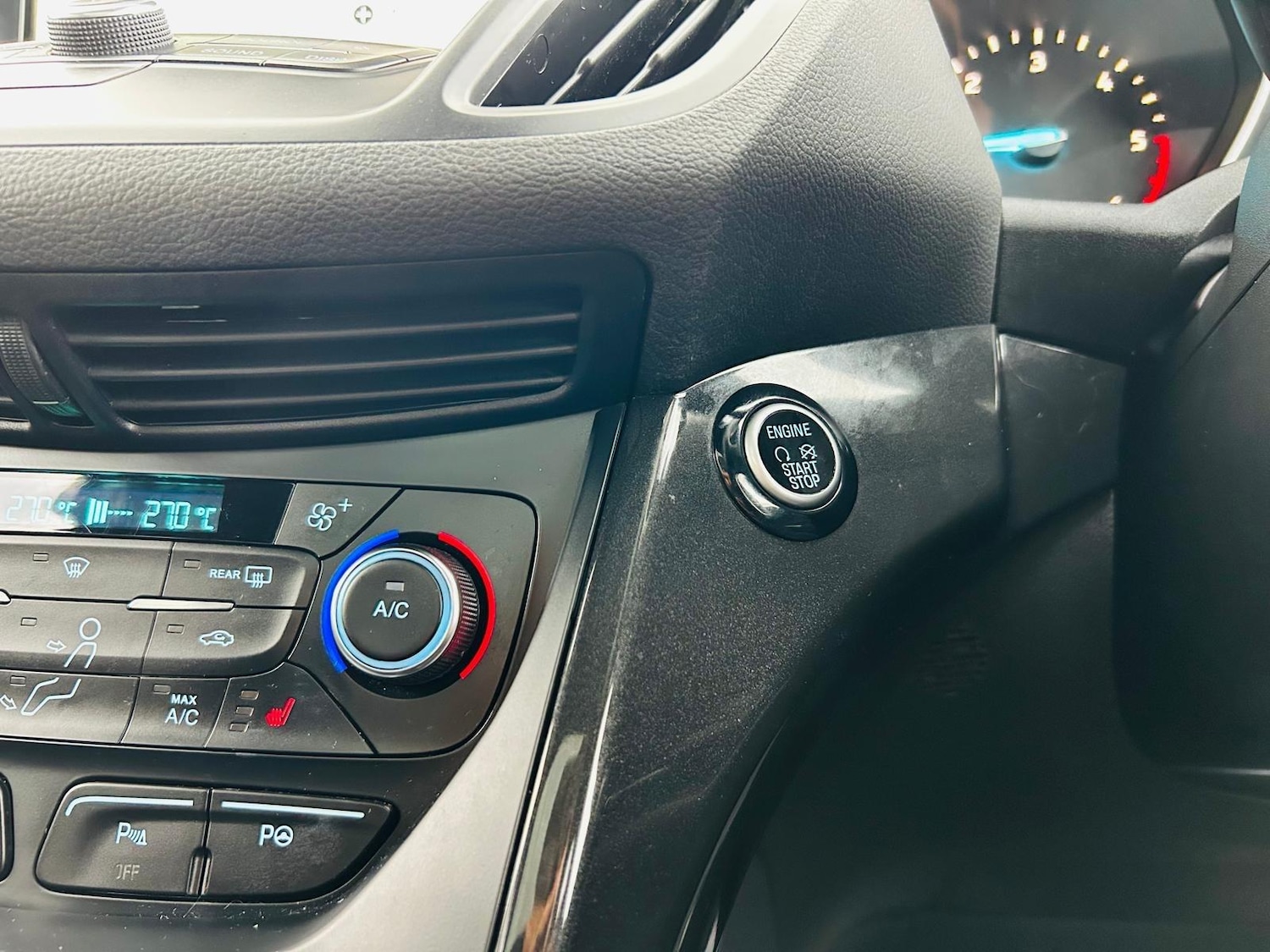 Used Ford Kuga 2017 for sale - 76377949: Photo 41