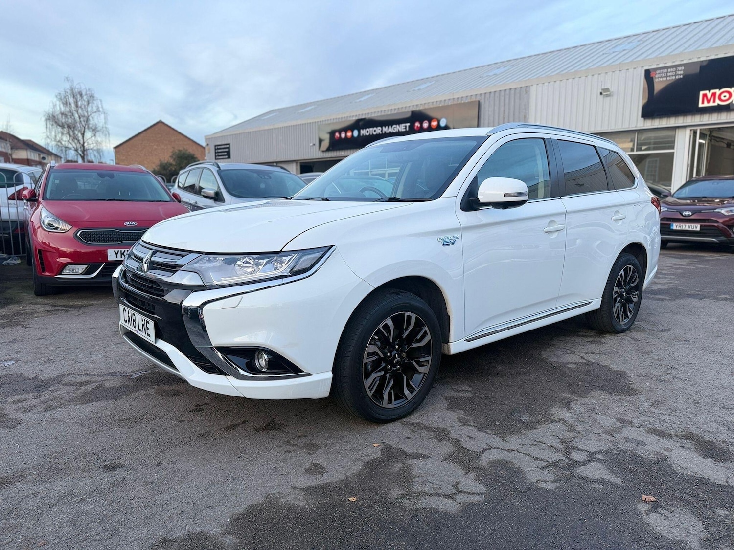 Used Mitsubishi Outlander 2018 for sale - 76936495: Photo 1