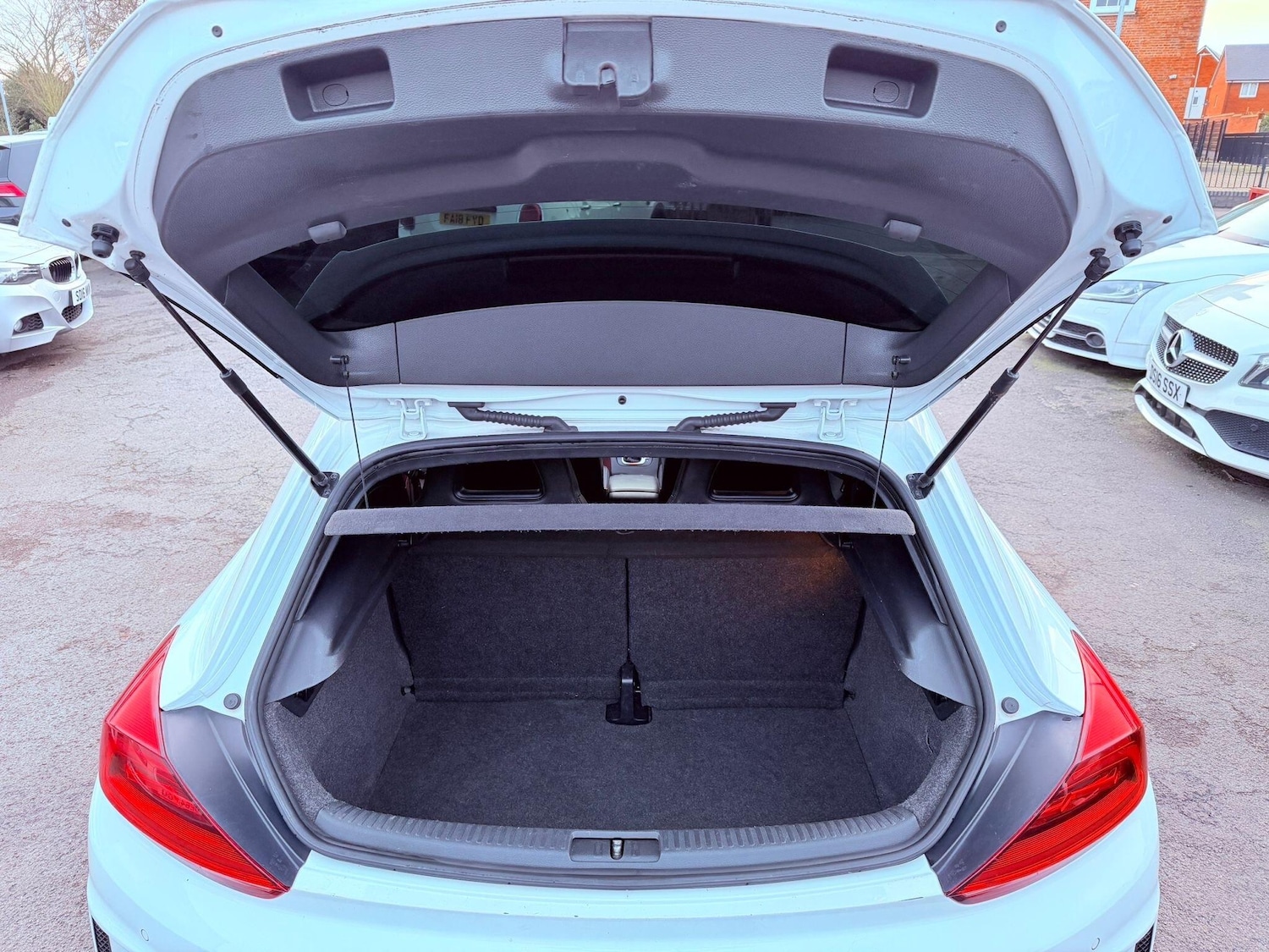 Used Volkswagen Scirocco 2016 for sale - 77559793: Photo 46