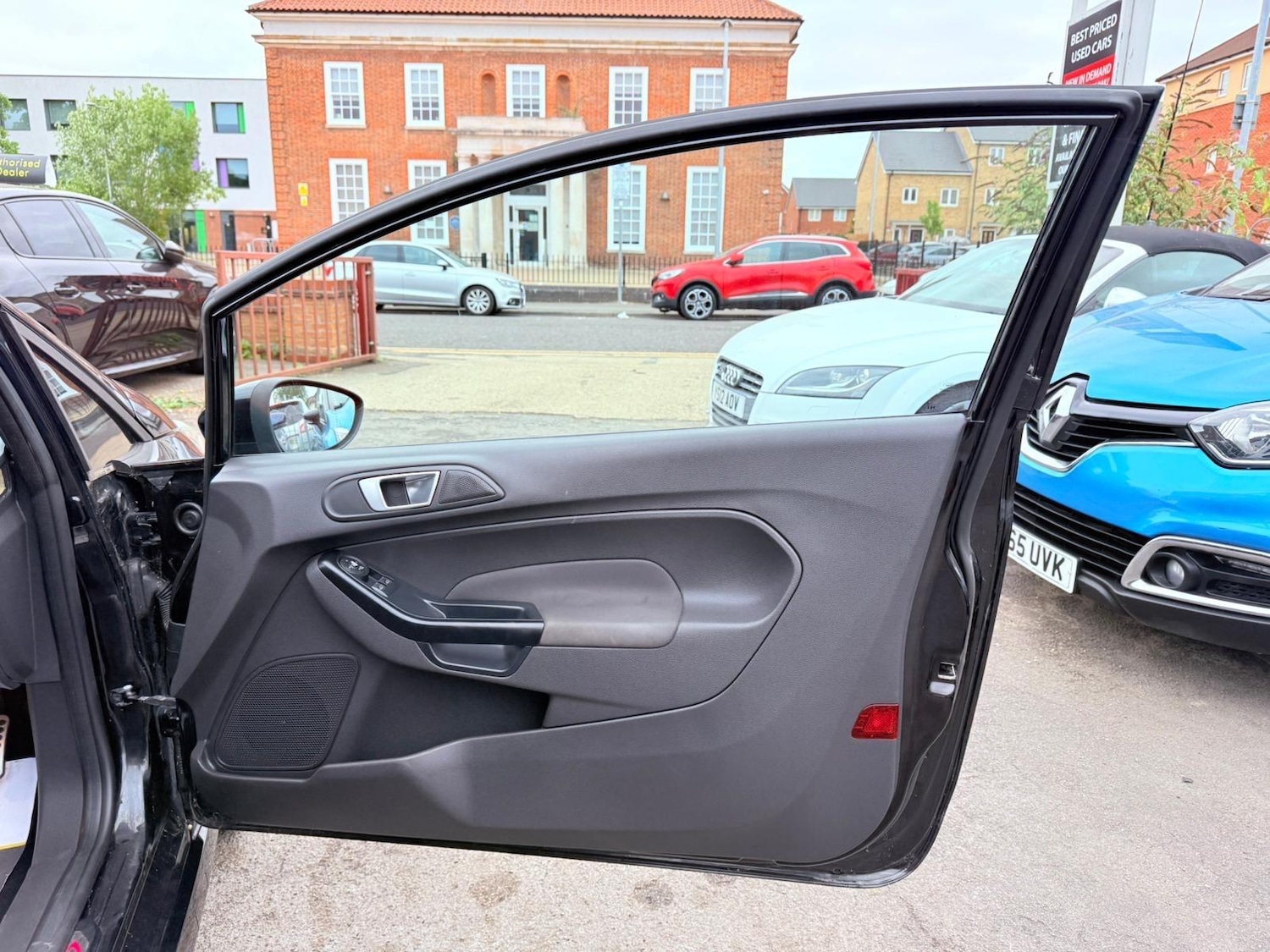 Used Ford Fiesta 2014 for sale - 76988345: Photo 33